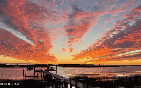 135 Gallants Point Road Beaufort NC 28516