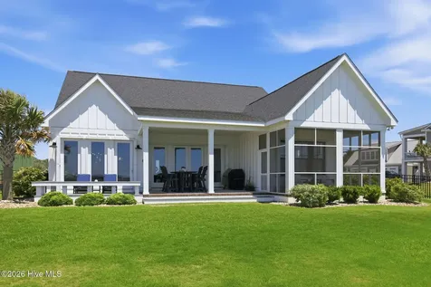 135 Gallants Point Road Beaufort NC 28516