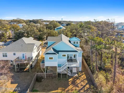 111 SE 41st Street Oak Island NC 28465