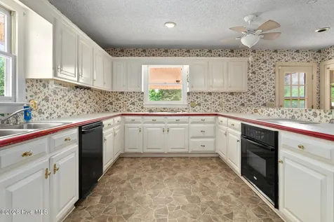 6562 Squirrel Den Road Bailey NC 27807