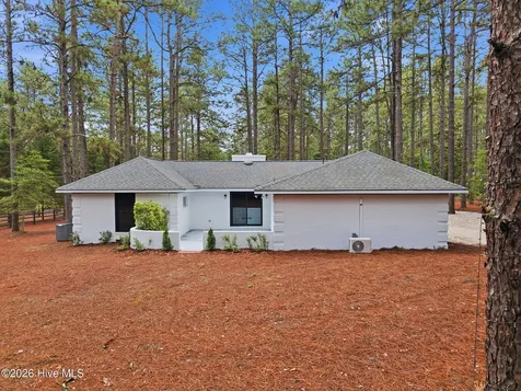 355 Serpentine Drive Southern Pines NC 28387