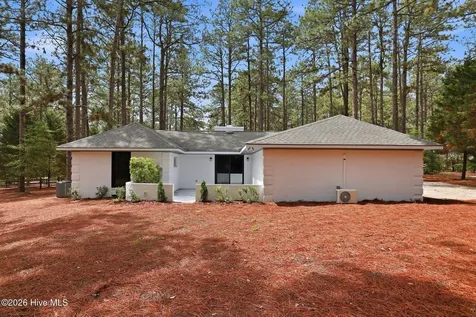 355 Serpentine Drive Southern Pines NC 28387