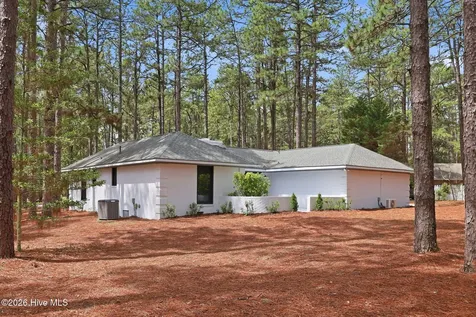 355 Serpentine Drive Southern Pines NC 28387