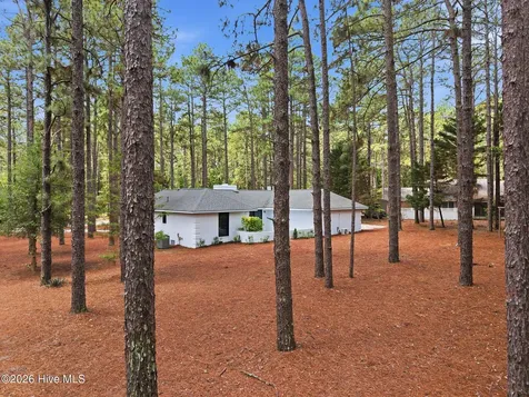 355 Serpentine Drive Southern Pines NC 28387