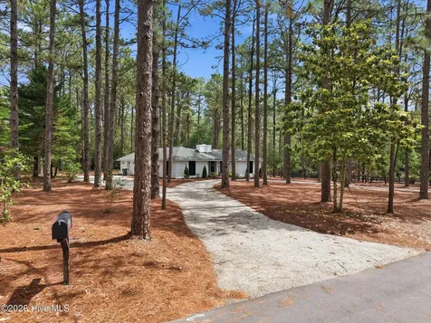 355 Serpentine Drive Southern Pines NC 28387
