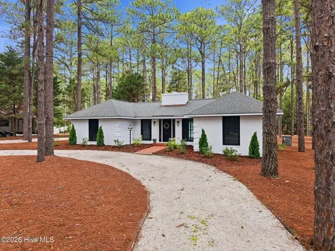 355 Serpentine Drive Southern Pines NC 28387