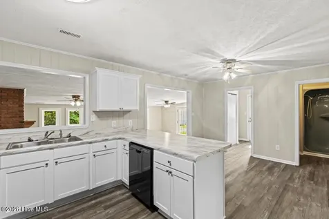 2113 N Parker Road Jacksonville NC 28546
