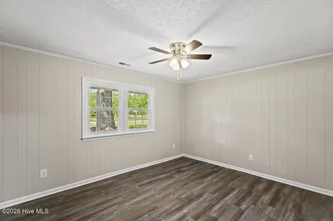 2113 N Parker Road Jacksonville NC 28546