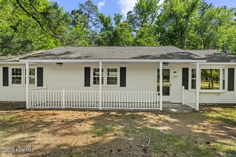 2113 N Parker Road Jacksonville NC 28546