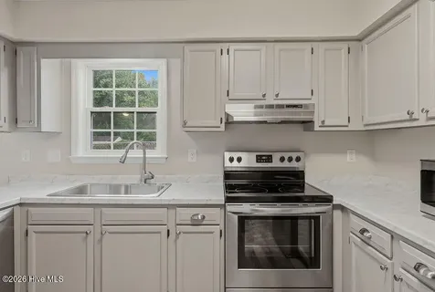 2038 Hunters Ridge Drive Midway Park NC 28544