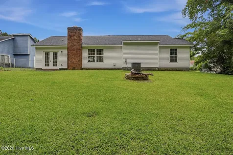 2038 Hunters Ridge Drive Midway Park NC 28544