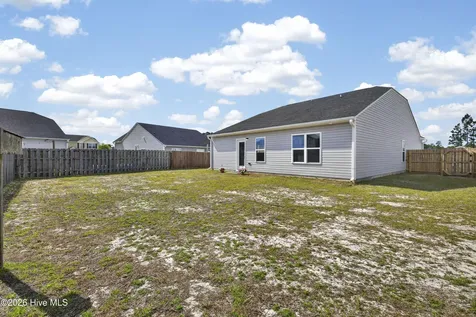 457 Old Charleston Drive SE Bolivia NC 28422