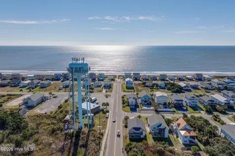 457 Old Charleston Drive SE Bolivia NC 28422