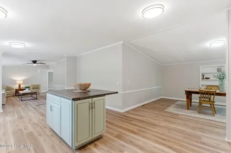 73 J E Batson Road Hampstead NC 28443