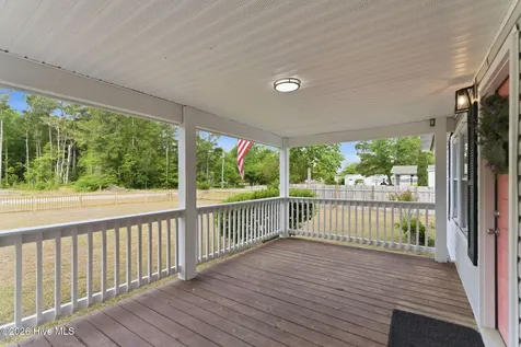 73 J E Batson Road Hampstead NC 28443