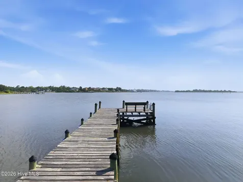 105 Harold Avenue Swansboro NC 28584