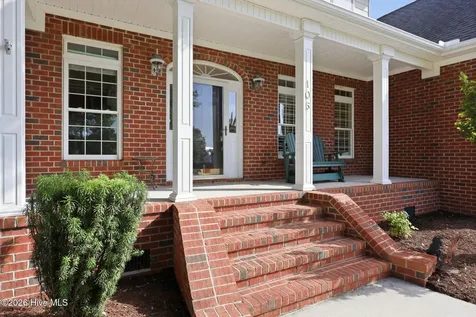 105 Harold Avenue Swansboro NC 28584