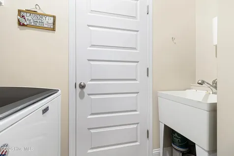 211 Bonita Street Cape Carteret NC 28584