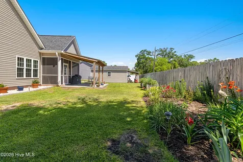 211 Bonita Street Cape Carteret NC 28584