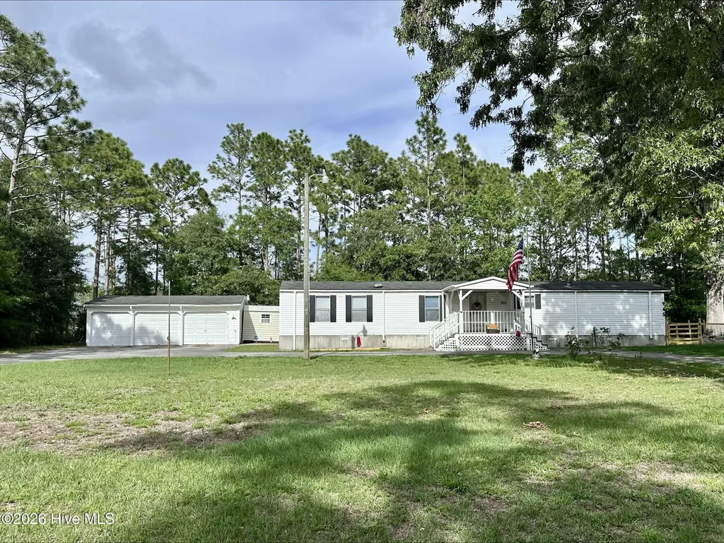 945 Mirror Lake Drive Southport NC 28461