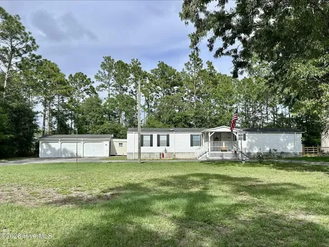 945 Mirror Lake Drive Southport NC 28461