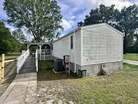 945 Mirror Lake Drive Southport NC 28461