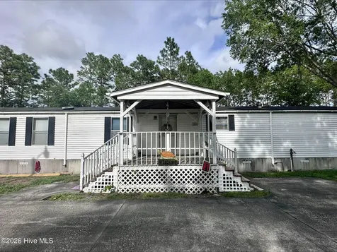 945 Mirror Lake Drive Southport NC 28461