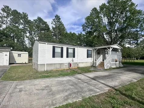 945 Mirror Lake Drive Southport NC 28461