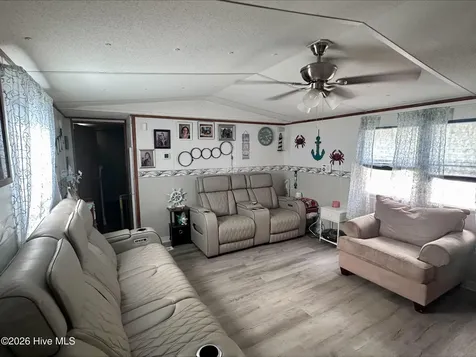 945 Mirror Lake Drive Southport NC 28461