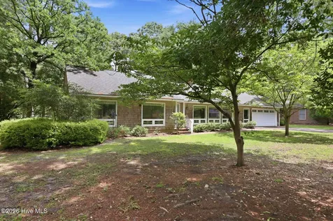 114 E Fairway Drive Washington NC 27889