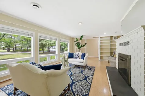 114 E Fairway Drive Washington NC 27889