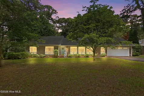114 E Fairway Drive Washington NC 27889