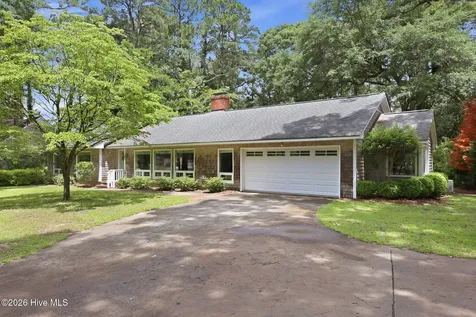 114 E Fairway Drive Washington NC 27889