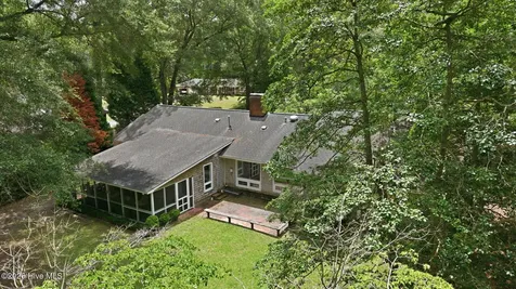 114 E Fairway Drive Washington NC 27889