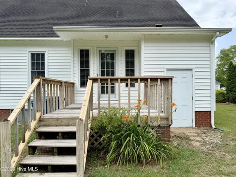 126 Edgewater Road Washington NC 27889