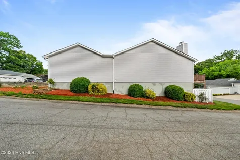 511 Westpark Circle Winston-salem NC 27103