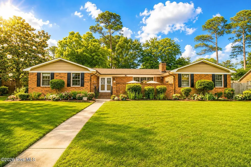 1209 W Highland Avenue Kinston NC 28501