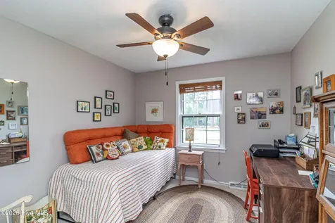 1209 W Highland Avenue Kinston NC 28501