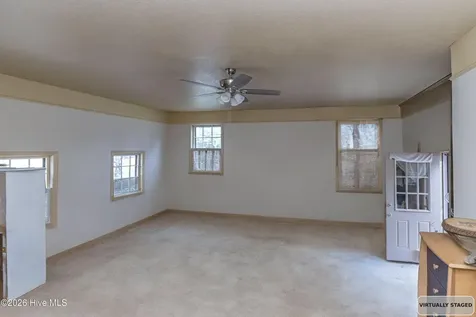 1209 W Highland Avenue Kinston NC 28501