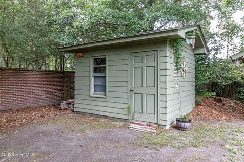 1209 W Highland Avenue Kinston NC 28501