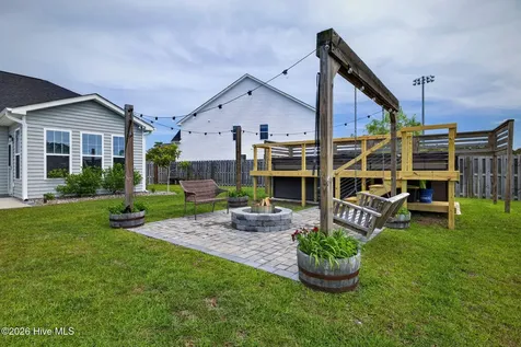 166 N Passerine Path Hampstead NC 28443
