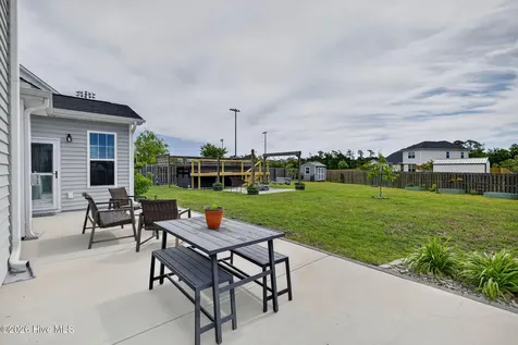166 N Passerine Path Hampstead NC 28443