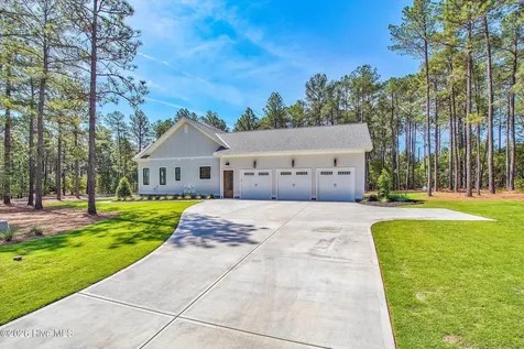 3 Ridgeland Street Pinehurst NC 28374