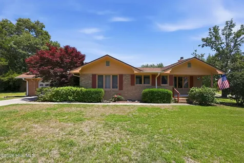 319 Holly Lane Newport NC 28570