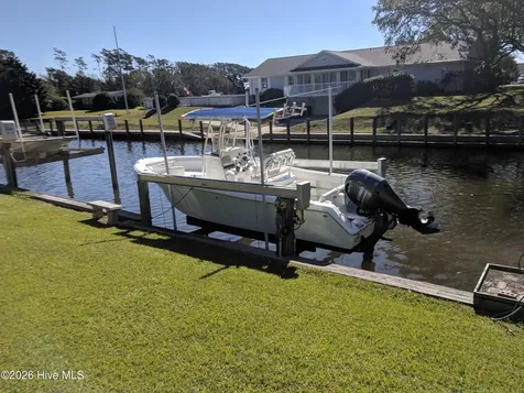 319 Holly Lane Newport NC 28570