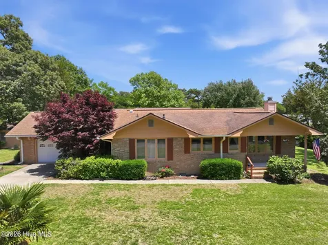 319 Holly Lane Newport NC 28570