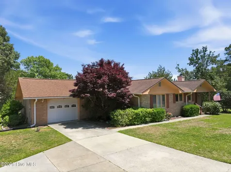 319 Holly Lane Newport NC 28570