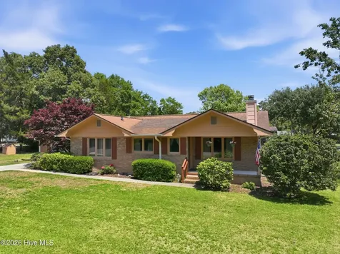 319 Holly Lane Newport NC 28570