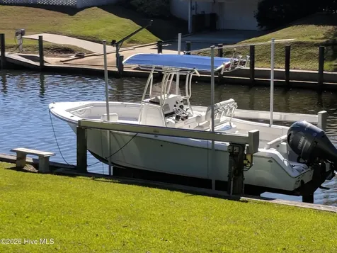 319 Holly Lane Newport NC 28570
