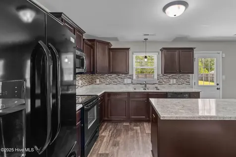 719 Addor Drive Richlands NC 28574